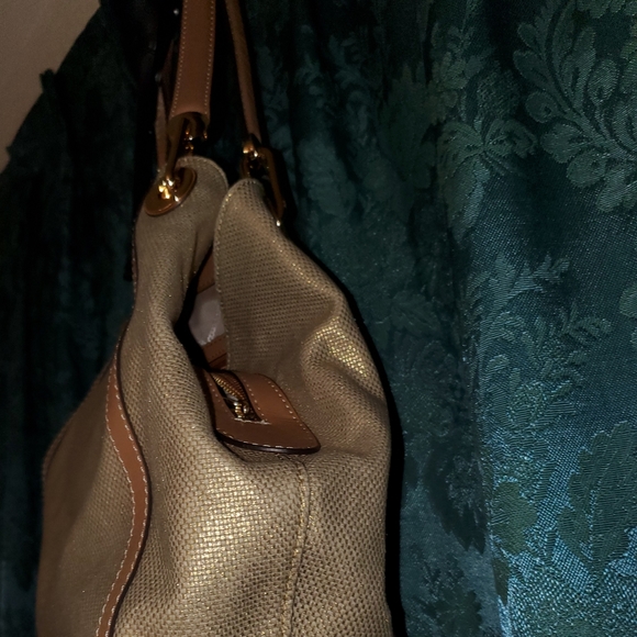 Michael Kors ladies purse is Medium. - Picture 7 of 8